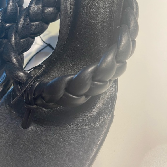 OLIVIA FRAGRANCE NWT BRAIDED HEELED SANDAL BLACK - SIZE - 8 - Picture 4 of 15